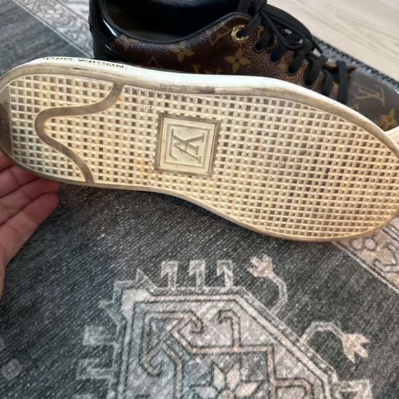 Louis Vuitton monogram sneaker - Picture 3 of 5